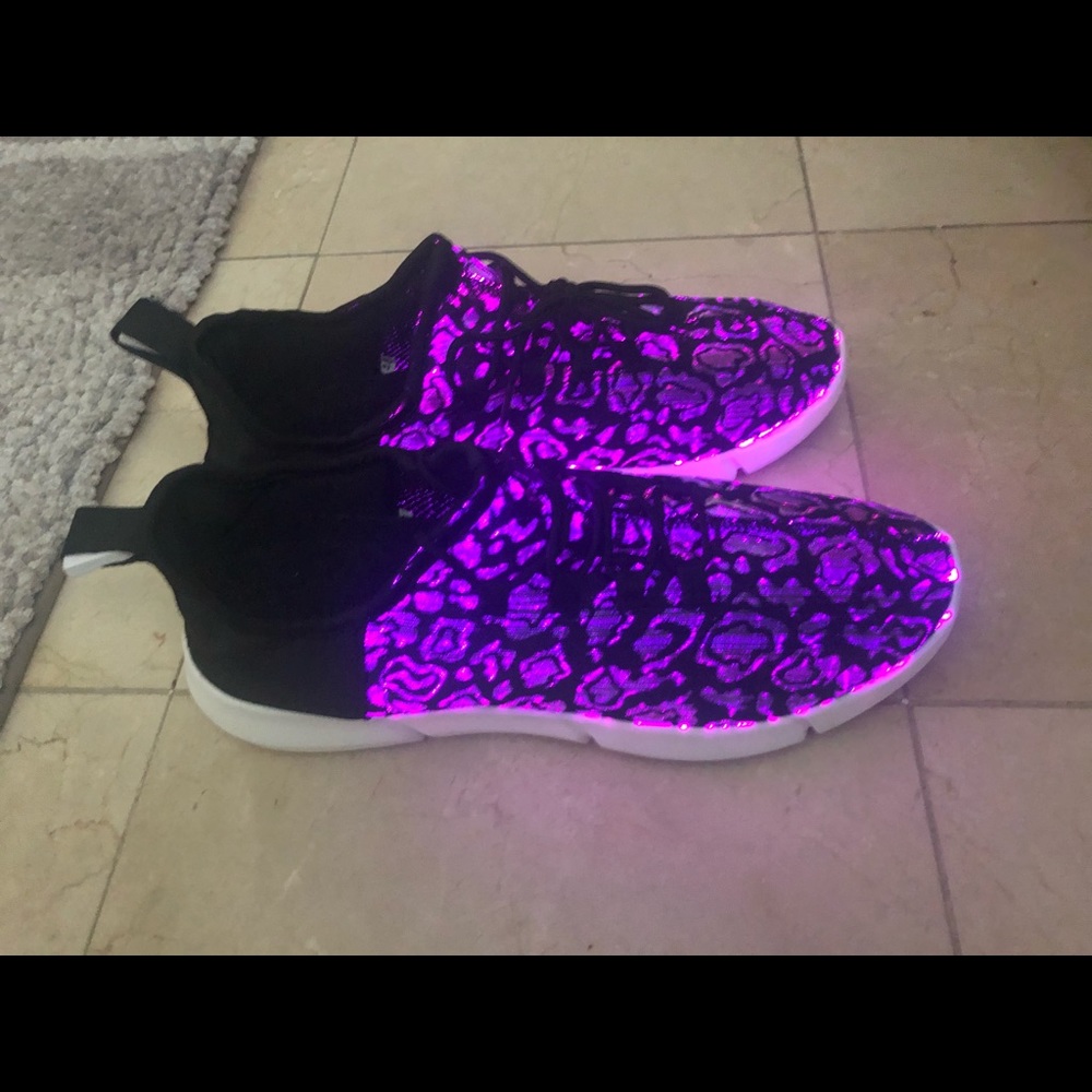 Mans LED shoes